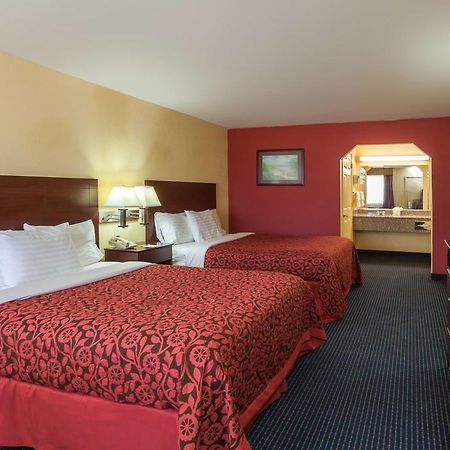 Days Inn Gun Barrel City Kültér fotó